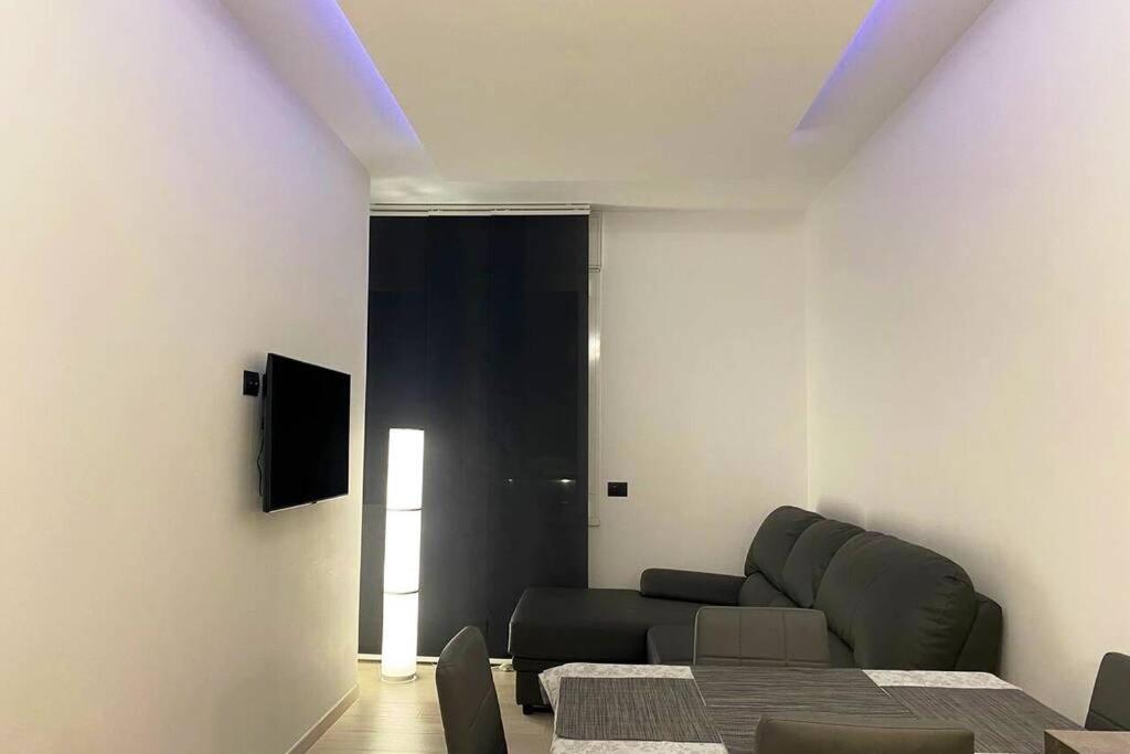 Attico Milano-Bicocca Apartment Bagian luar foto