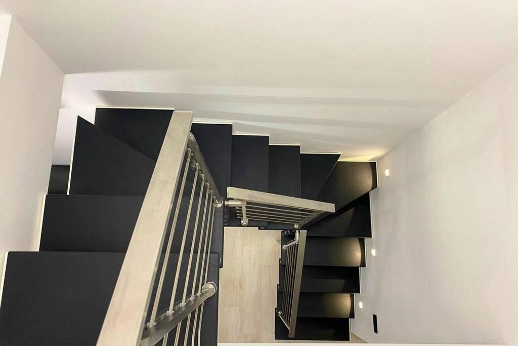 Attico Milano-Bicocca Apartment Bagian luar foto